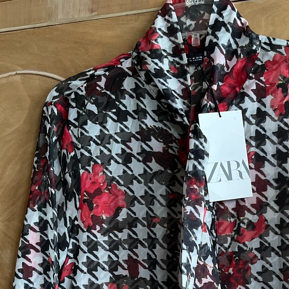 Zara NEW M black and white with red flowers bow tie shirt - Picture 3 of 11